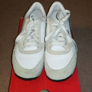 Running shoes